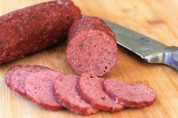 En läcker rökt salami