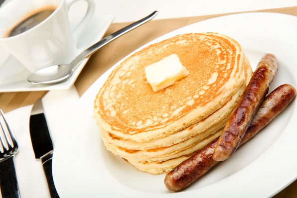 Frukostkorv är utan tvekan den mest populära korven i världen. Den serveras på snabbmatsrestauranger, ges i form av korvbitar till patienter på sjukhus och säljs på stormarknader. Görs som de flesta korvar av fläskkött, salt och peppar med salvia som den dominerande kryddan.