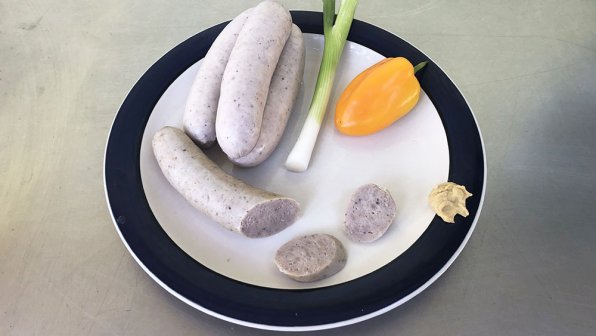 Blanquet är en kortkokt fläskkorv som är populär på Balearerna (Mallorca, Menorca, Ibiza, Formentera) och i de östra regionerna (Valencia, Murcia) i Spanien. Korven läggs ofta i grytor eller serveras med ris.