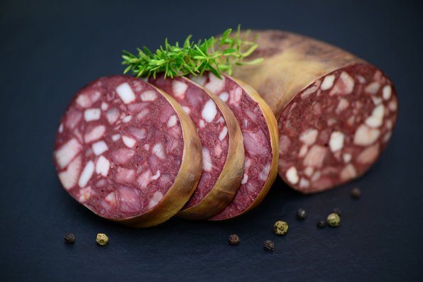 Bloempanch, även känd som Bloedpens, har en lång historia i Belgien. En gång i tiden var det nästan daglig mat för dem som inte hade råd med kött, vilket gav produkten ett annat smeknamn: