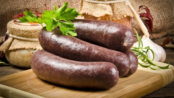 Blunzn är en österrikisk blodkorv. Som de flesta klassiska blodkorvar är den gjord av förkokt fläskkött, ofta med huvudkött och fläskmage. Ibland används förkokt inälvsmat och skinn. Ofta tillsätts vitt bröd, frallor eller spannmål som ris, korn eller bovetegryn. Blod, salt, kryddor är ett måste och lök ingår vanligtvis också.
