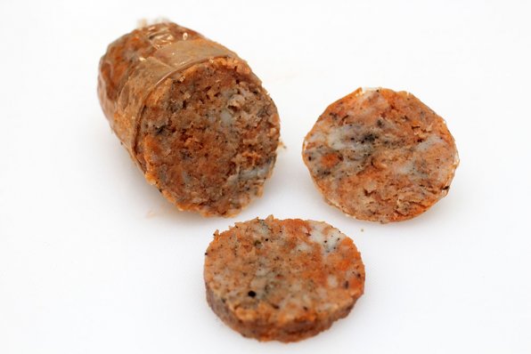 En enkel fiskkorv med tomatpuré. Inget fläskkött tillsatt så det kan betraktas som en Kosher-produkt förutsatt att skalad fisk har valts och inga svinhöljen används.