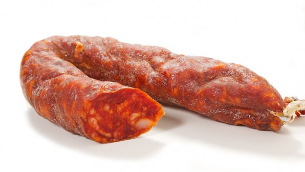 Chorizo de León är en torr korv från León-regionen i Spanien. Det är snarare en fet korv som är kraftigt rökt under jäsningen. Korven tillverkas av kvalitetskött från vita grisar, t.ex. Fläskbog, baklår (skinka), sidfläsk, faner och ryggfett.