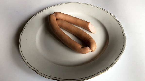 Som namnet antyder är Botifarra de Huevos en korv gjord på ägg (