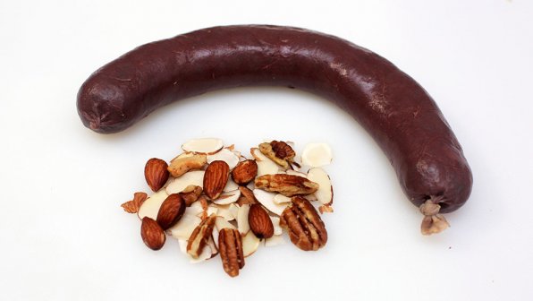 Boudin Noir Aux Noix är en fransk blodkorv gjord på nötter.