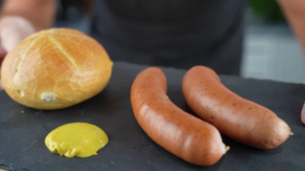 Burenkorv är en traditionell korv som har sitt ursprung i Wien. I originalet steks eller grillas den aldrig, utan kokas uteslutande. Vid korvstånden serveras den oftast uppvärmd i varmt vatten – men ibland också stekt eller grillad.